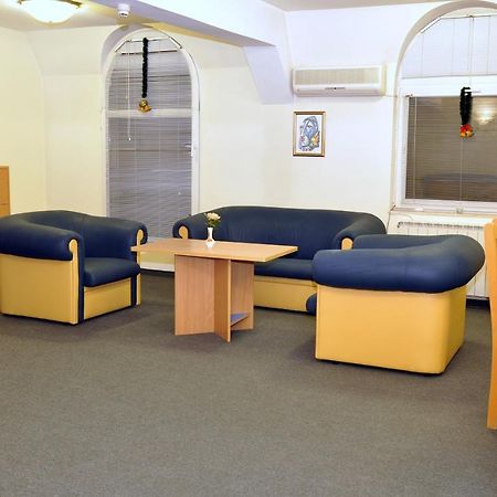 Hotel Ogosta Монтана Екстериор снимка