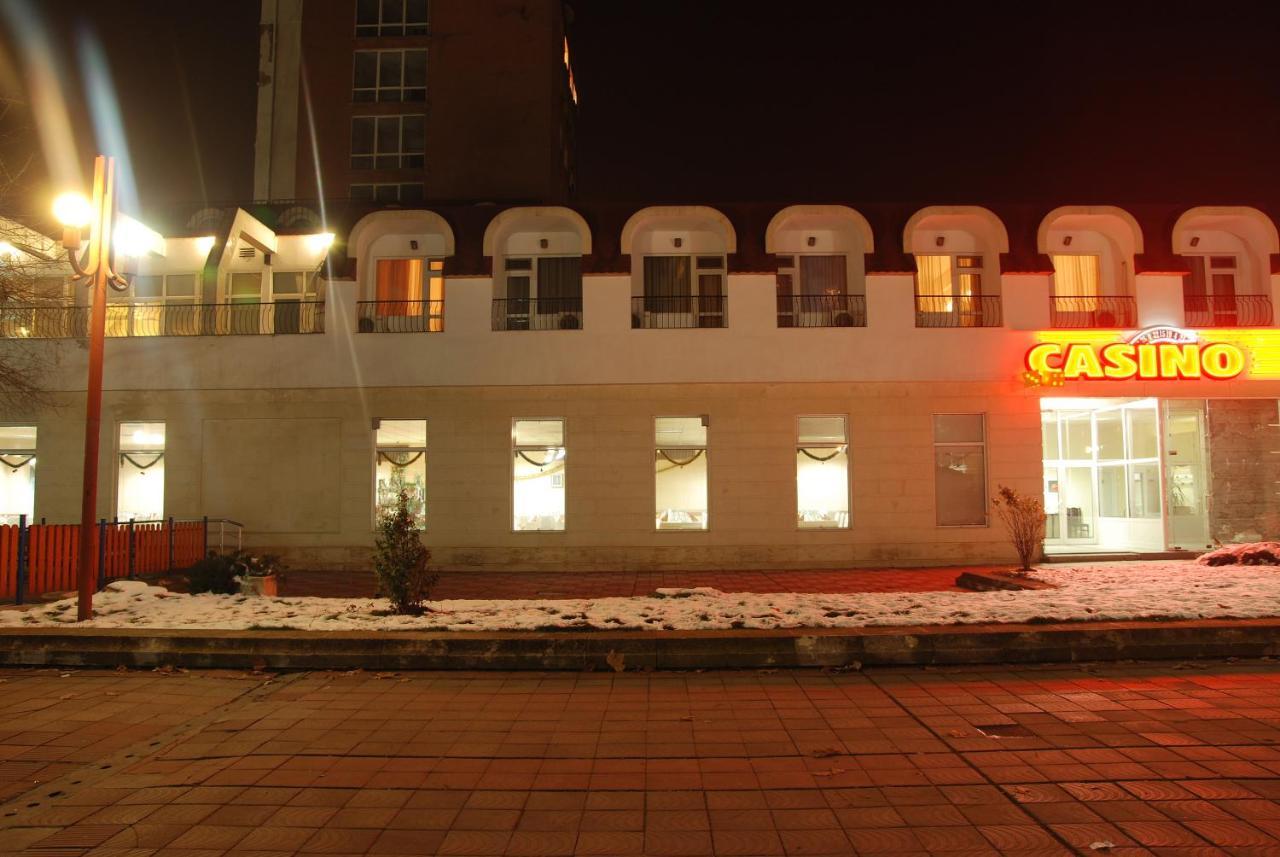 Hotel Ogosta Монтана Екстериор снимка